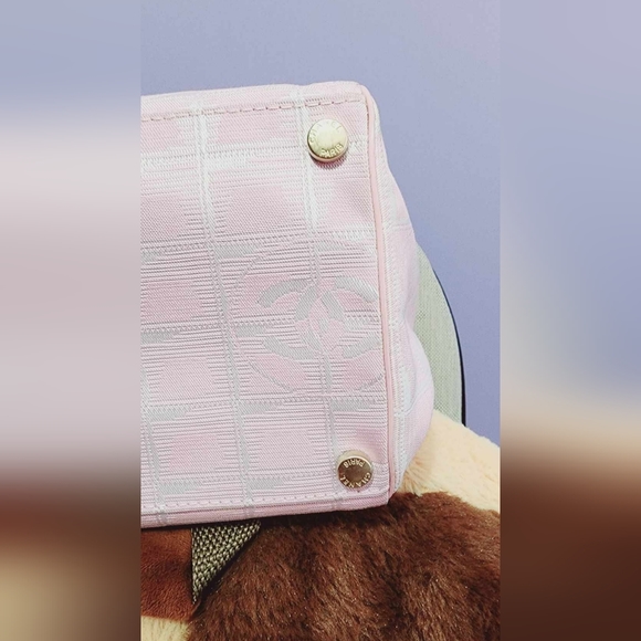 Chanel Bag - Picture 4 of 10